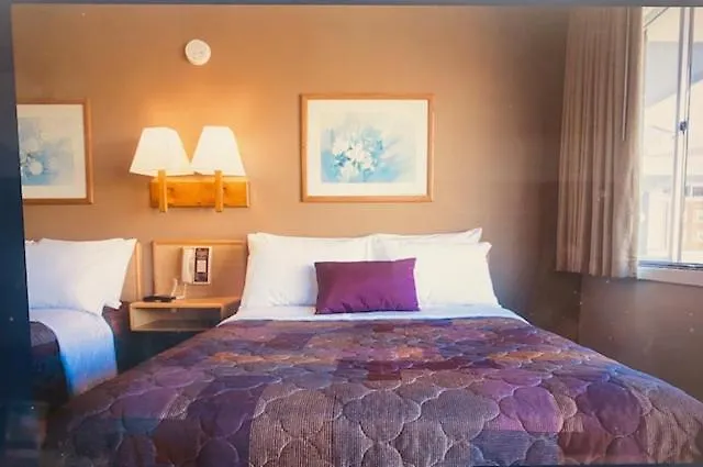 Heart O' Motel 3*